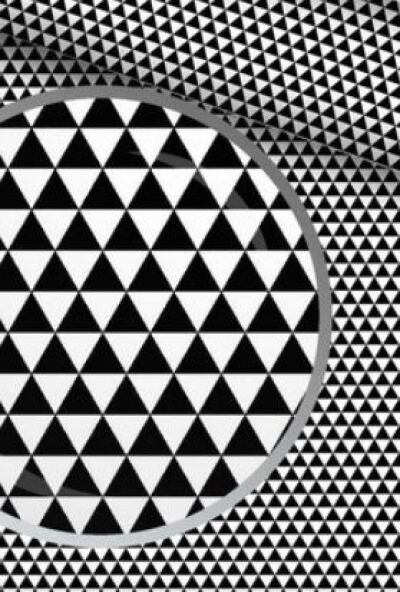 Schwarz-Weiße Pyramiden